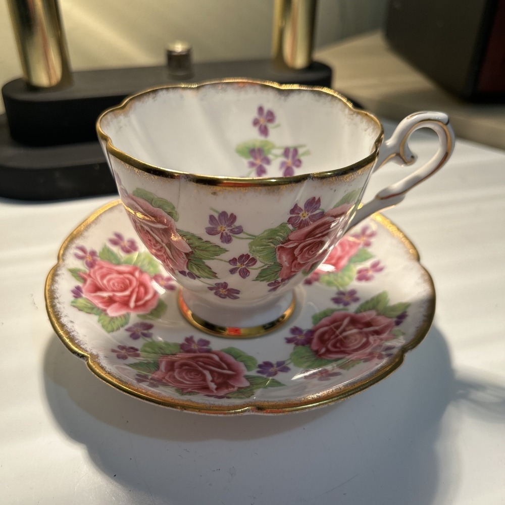 Vtg Royal Stafford Tea Cup & Saucer Cabbage Rose Berkeley England Quadrofoil